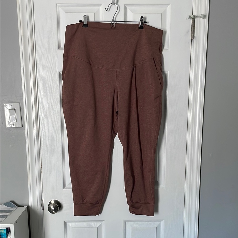 Old Navy Maternity Full-Panel CloudComfy Joggers